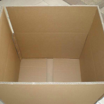 白卡纸箱